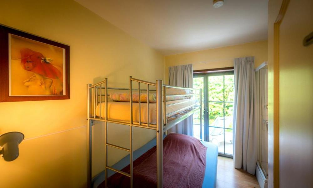 데한 비앤비 야카 B&B 외부 사진